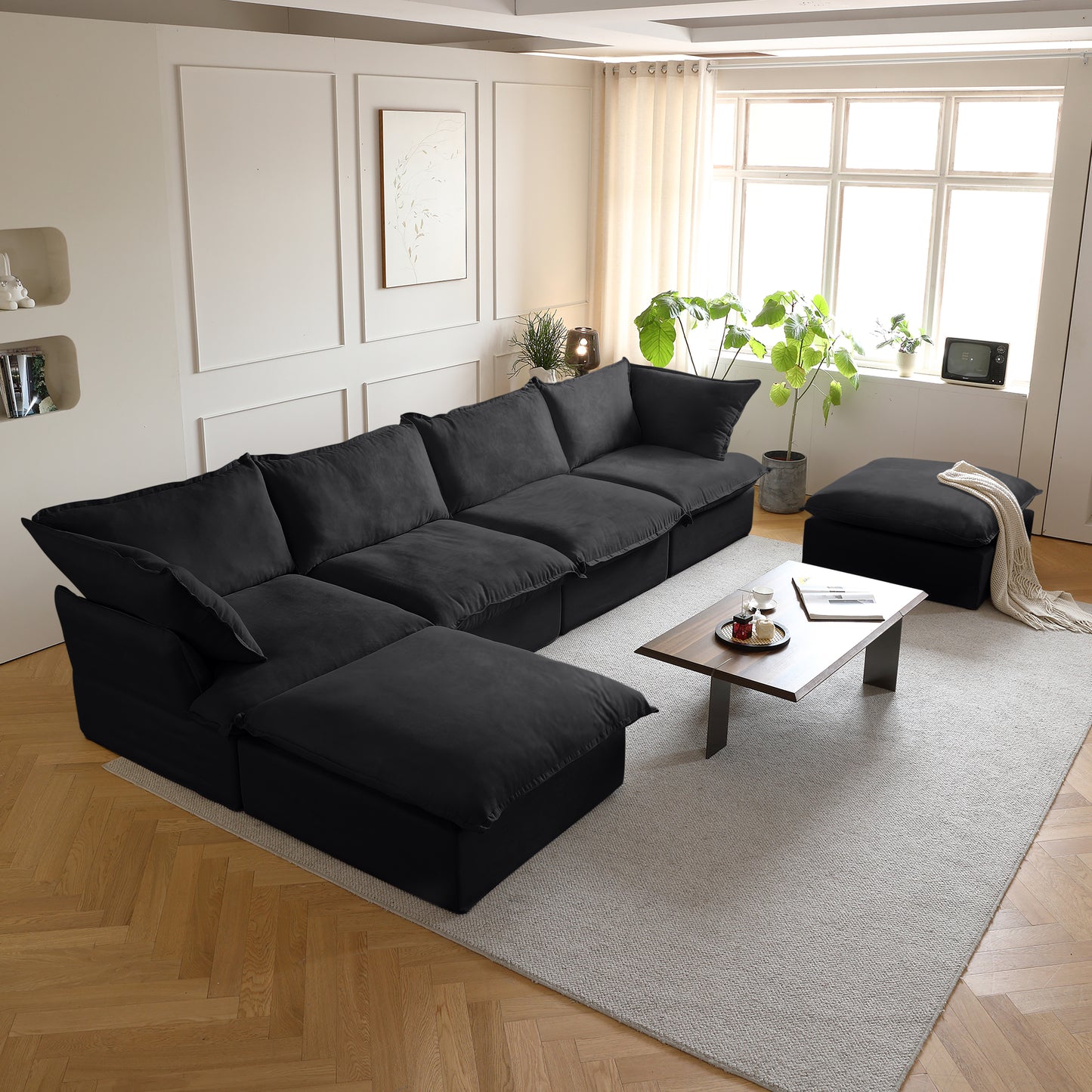 Modular Luxe 4-Seater U-Sectional in Black
